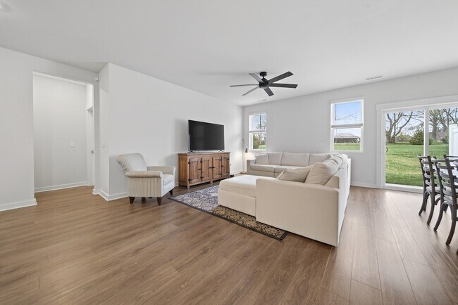 Building Photo - 313 Gingerwood Ln