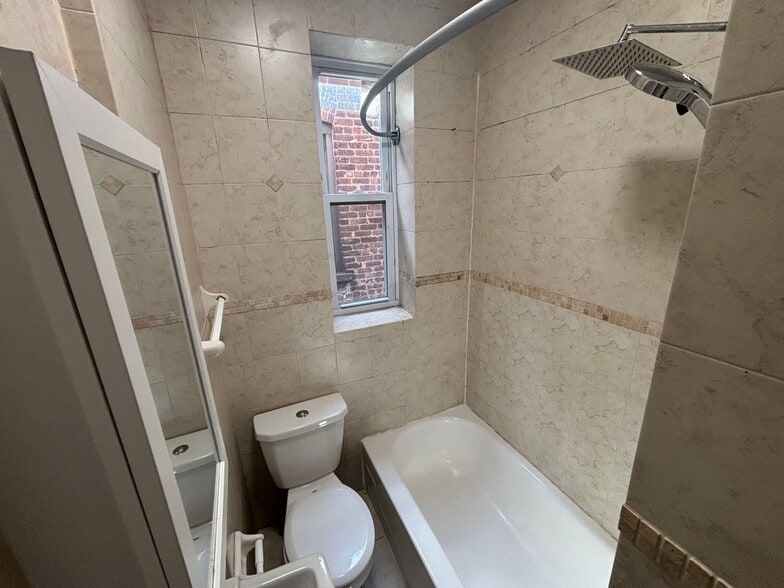 Building Photo - 5111 Palisade Ave