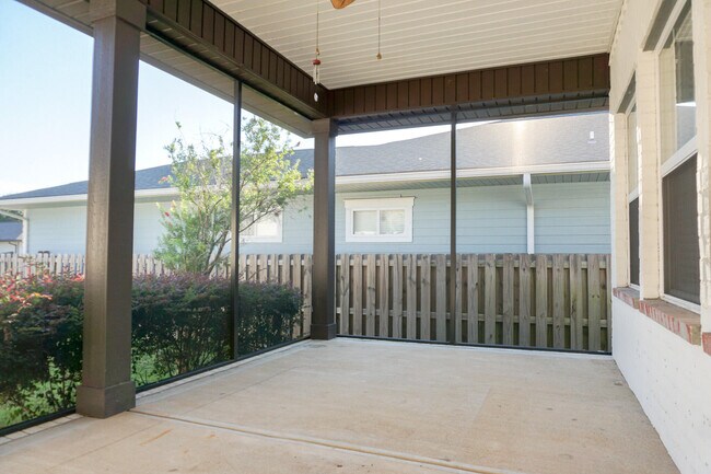 Building Photo - 48 9th Ave