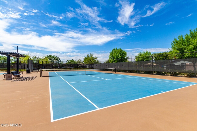 Building Photo - 5747 S Labelle