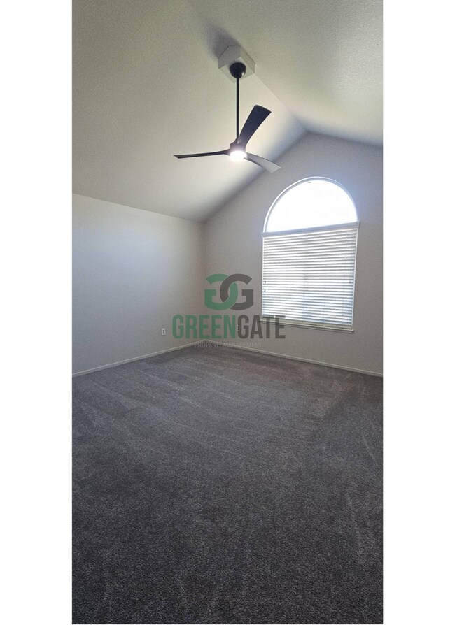 Building Photo - Now Available! Spacious 3 Bedroom, 2 Bathroom Home.