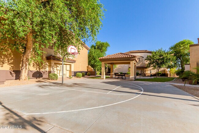 Building Photo - 10136 E Southern Ave