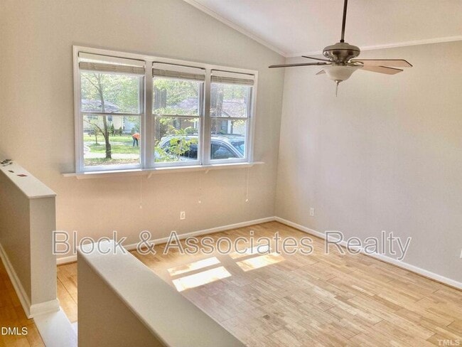 Building Photo - 104 Castill Pl