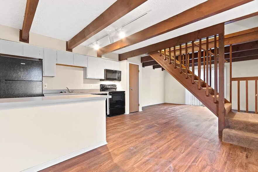 Building Photo - 1000 Brooks End Ct