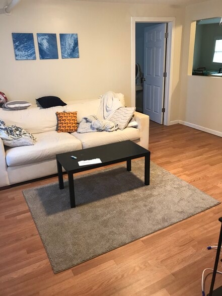 Building Photo - 53 Tingley St