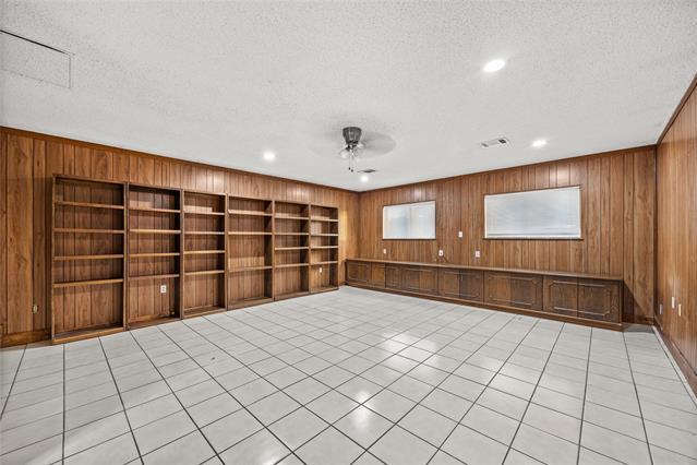 Building Photo - 517 McDivitt Dr