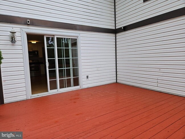 Building Photo - 284 Oakwood Village Ct
