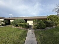 Building Photo - 2711 Willow Run