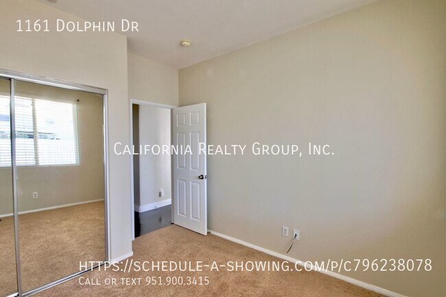 Building Photo - 1161 Dolphin Dr