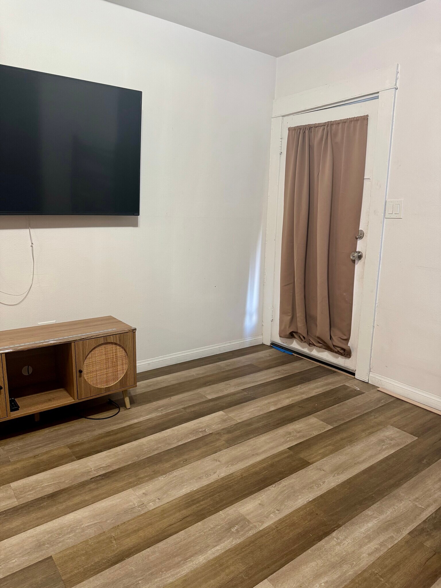 Living Room - 1045 Bradford St