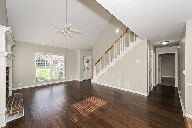 Building Photo - 2910 Iona Dr