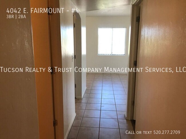 Building Photo - 4042 E. FAIRMOUNT-#4