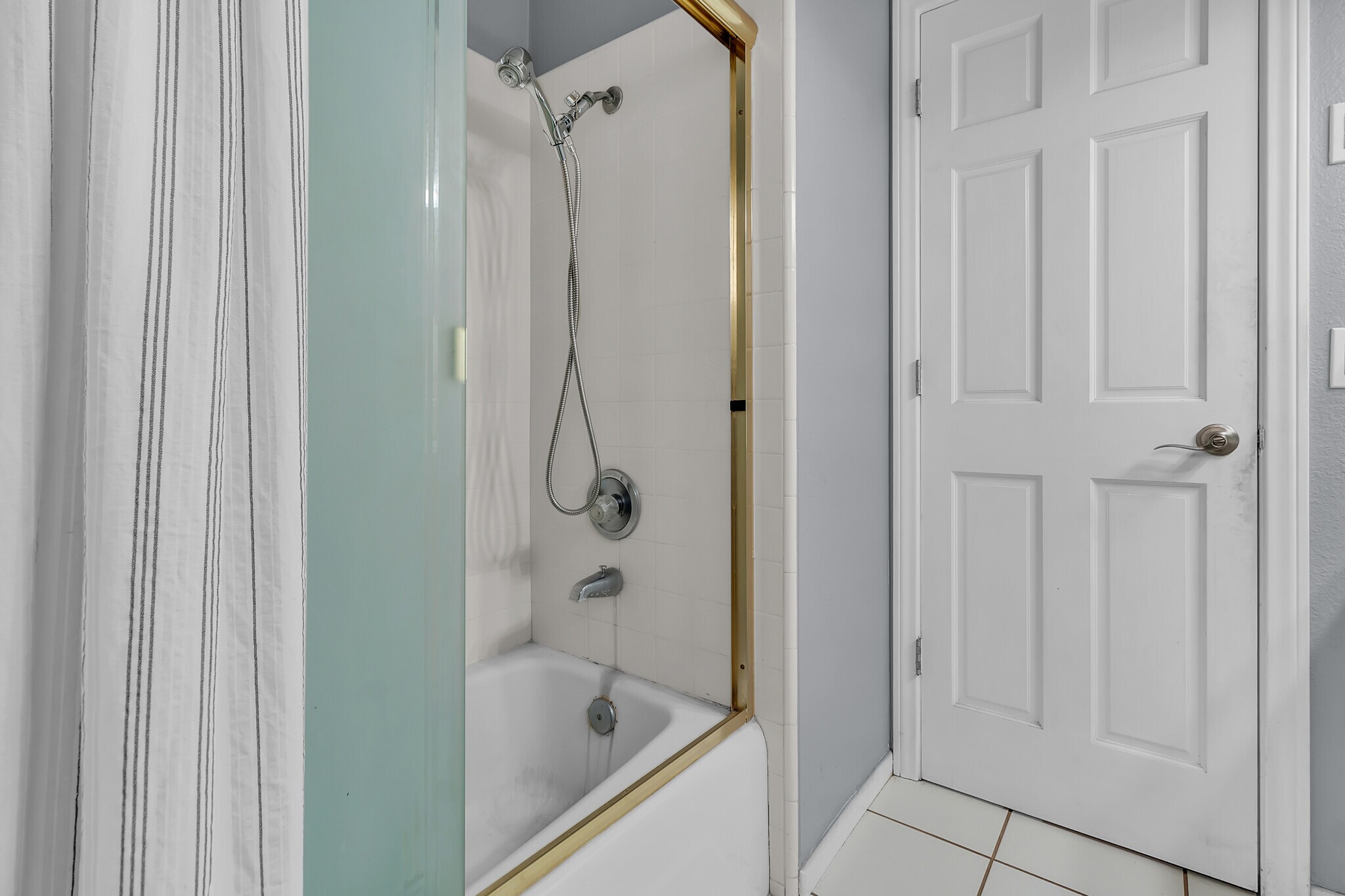 Building Photo - 9720 Blandwood Rd