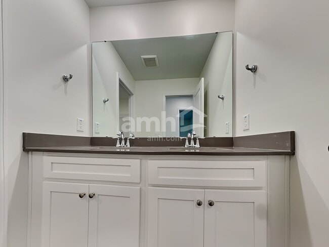 Building Photo - 141 Anthurium Dr