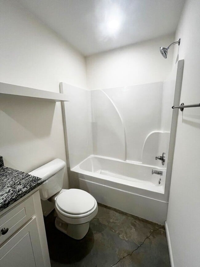 Building Photo - Charming 3-Bedroom Retreat in the Heart of...