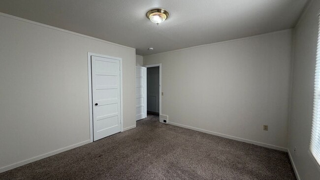 Building Photo - 1209to