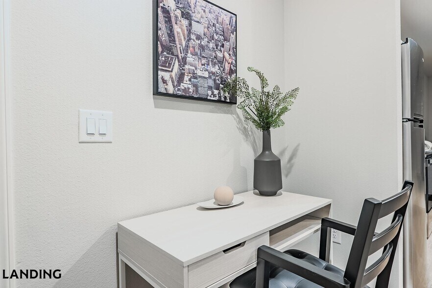 Building Photo - 1650 Harris Hill Rd