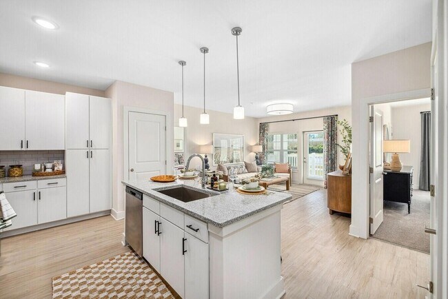 Building Photo - 1109 Augusta Dr