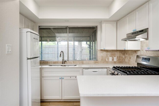 Building Photo - 4811 Brushy Ridge Dr