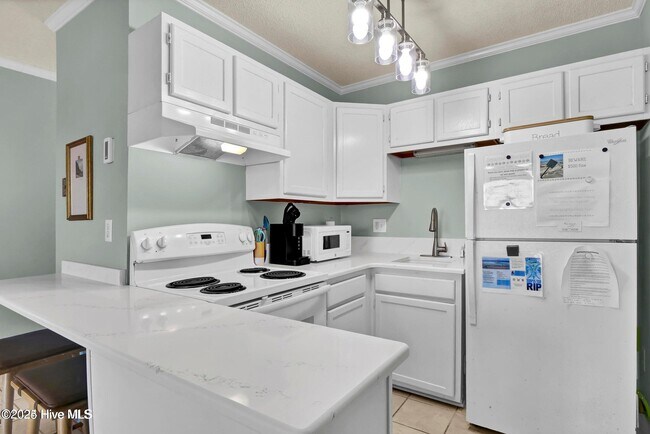 Building Photo - 2210 New River Inlet Rd