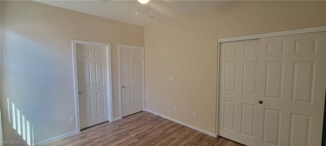 Building Photo - 3833 Bowers Hollow Ave