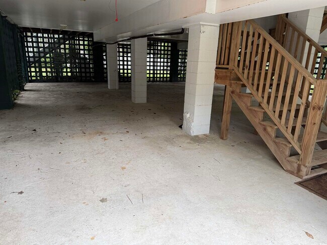 Building Photo - 62 Logan Ct