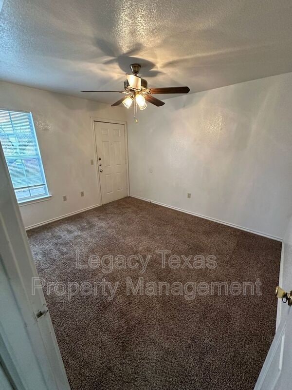 Building Photo - 1108 Williams Ave