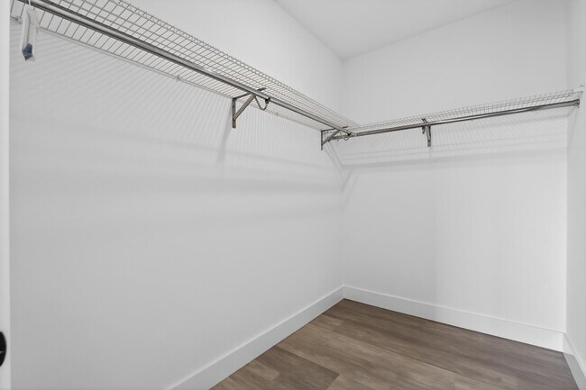 Building Photo - 43-45-45 W 32nd St