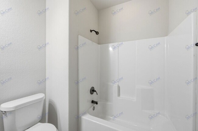 Building Photo - 5504 Wellesley Ave