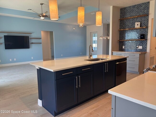 Building Photo - 718 Lyndall Ln