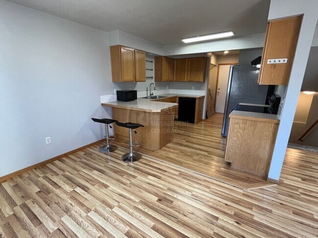 Building Photo - 1044 Winona Cir