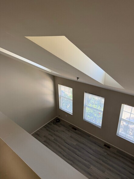 Building Photo - 23296 Cornerstone Village Dr