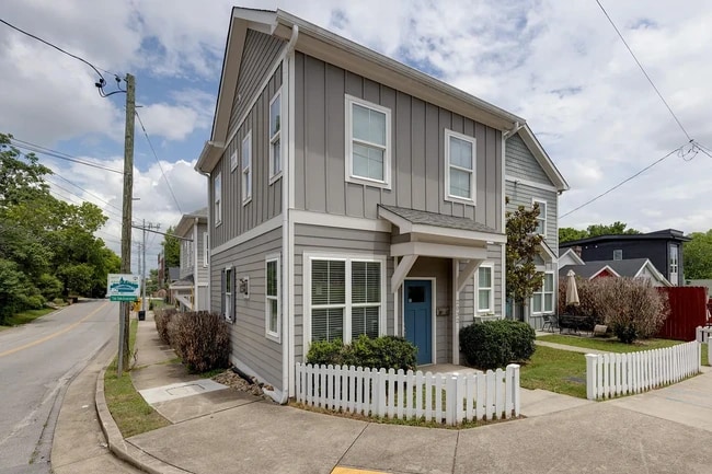 Building Photo - 2032 Herman St