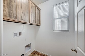 Building Photo - 10837 Hunters Green Ave