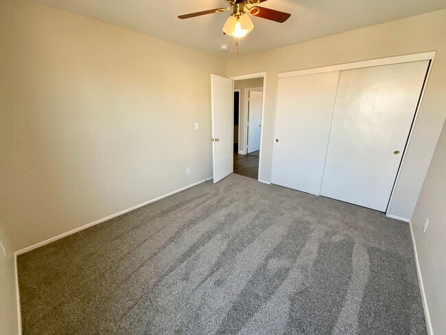 Building Photo - Southwest Beautiful and spacious 2 story house near Blue Diamond and I-15. Home has hard flooring...