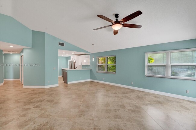 Building Photo - 8820 Woodside Ct
