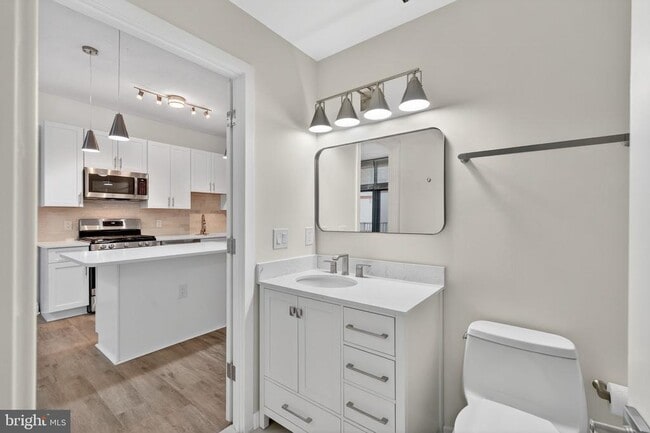 Building Photo - 2120 Vermont Ave NW