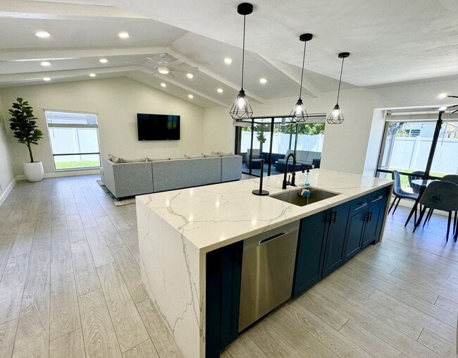 Building Photo - 1523 Gallinule Dr