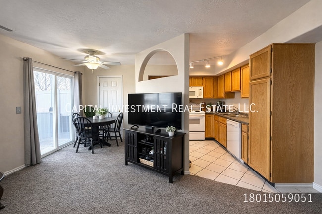 Building Photo - 6901 Florentine Way