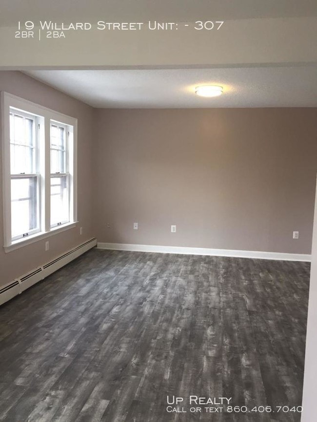 Building Photo - 19 Willard St