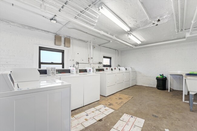 Building Photo - 44 Lawton Rd