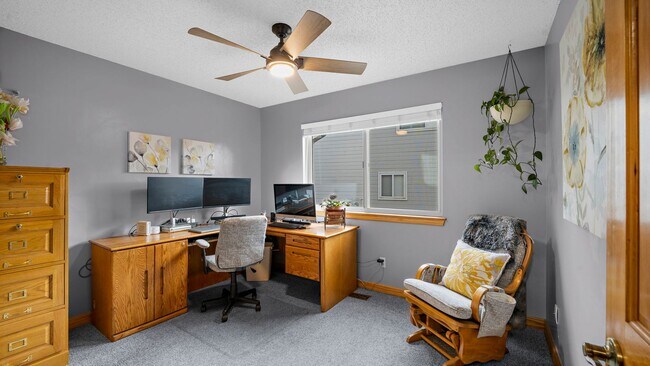 Building Photo - 15390 Paddington Cir