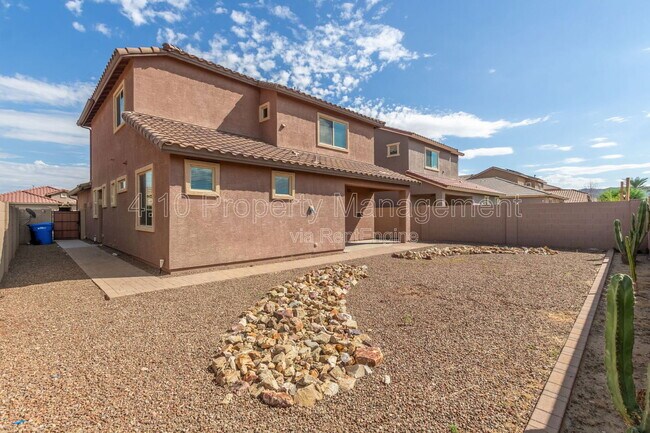 Building Photo - 5216 S 16th Pl