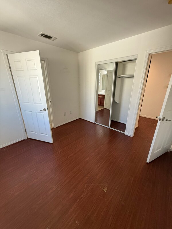 Building Photo - 9635 Woodman Ave