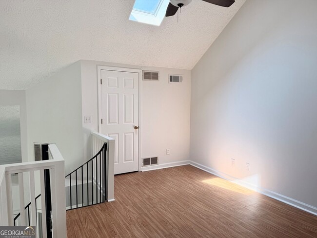 Building Photo - 2802 Pine Valley Way NW