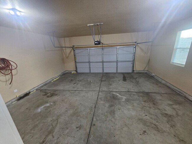 Building Photo - 6591 Watusi Rd