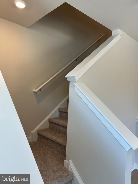 Building Photo - 28 Barnes Wy