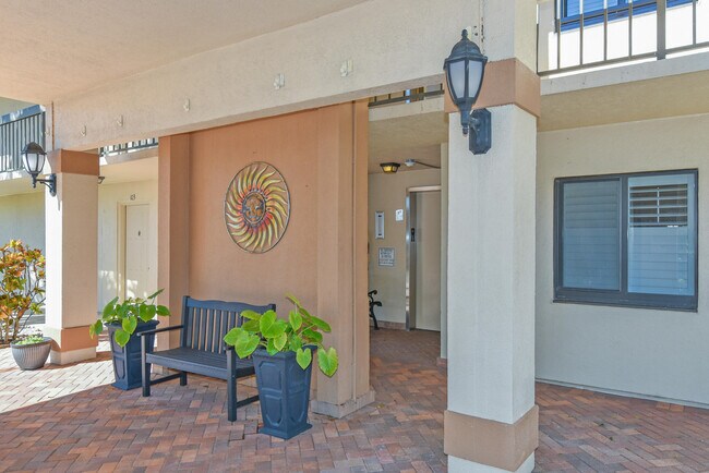 Building Photo - 901 Seafarer Cir