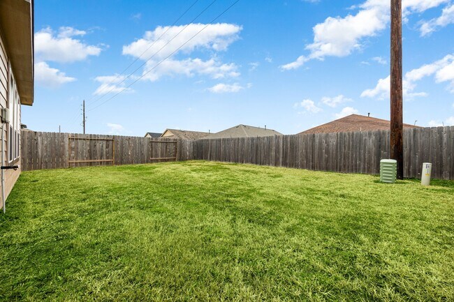 Building Photo - 4323 Wyanngate Dr