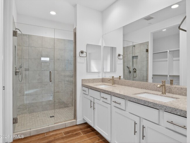 Building Photo - 11673 N 136th St